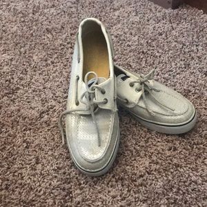 White Sperry size 9